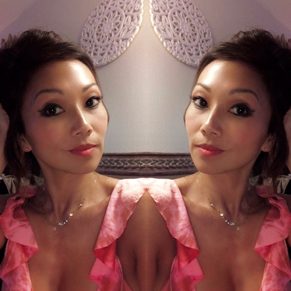 Meet your Posher, Megan - Picture 1 of 5